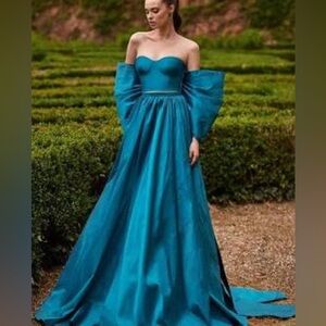 - 1 🌶️ MYSTERY WOMANS  DRESSES CLOTHING - COMES NEW WITH TAGS 5LB BOX